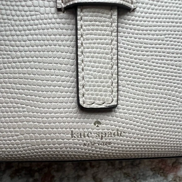 Kate Spade Riverside Street Emmie crossbody bag - Picture 2 of 9